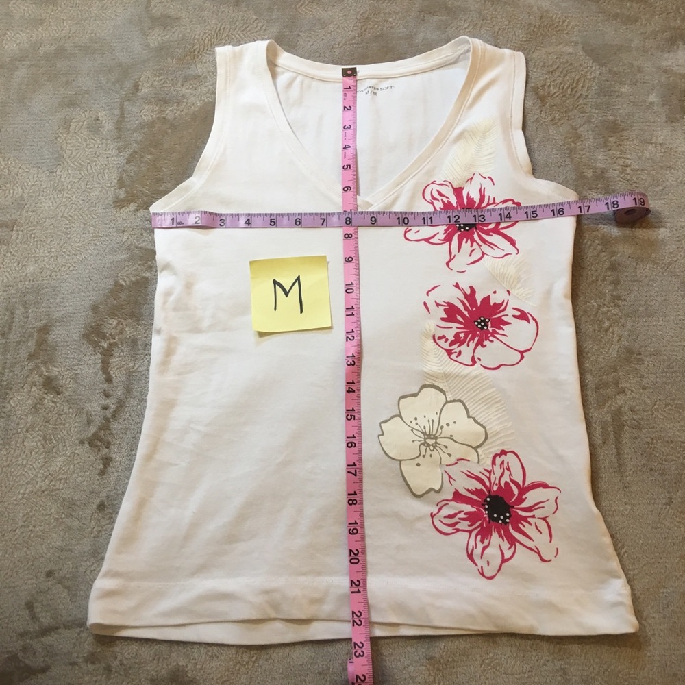 Denver Hayes white with pink flowers Pima cotton soft tank Size M